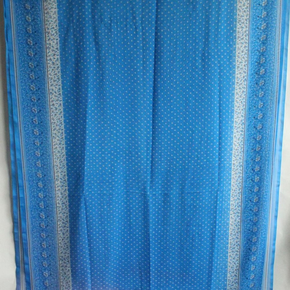 Vintage 1990s Indian Sari, Authentic Sky Blue Chiffon with a Floral Print Saree, - Picture 4 of 10